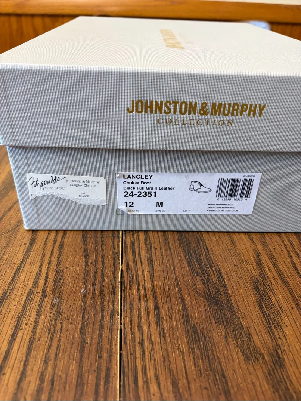 Johnston & Murphy Black Leather Chukka Boots - Sleek Lace-Up